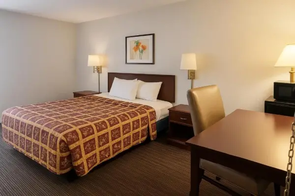 Key Inn Roseville 8
