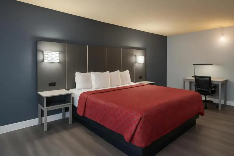 Deluxe King Room